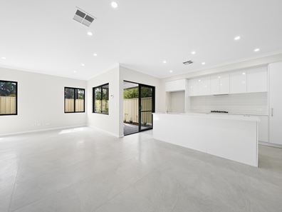 4/85 Walanna Drive, Karawara WA 6152