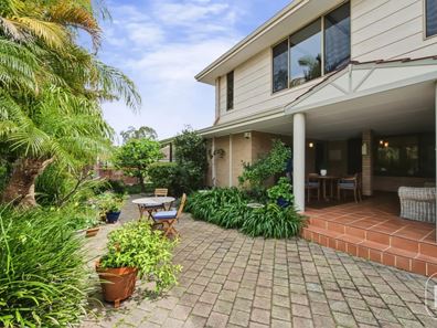 14 Sabina Street, Menora WA 6050