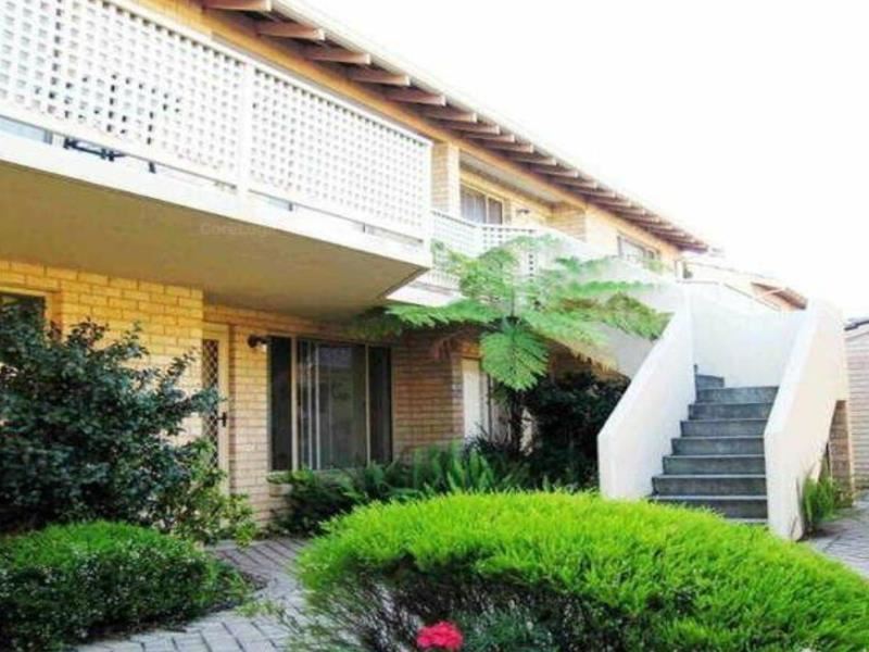 21/5 Waterway Court, Churchlands