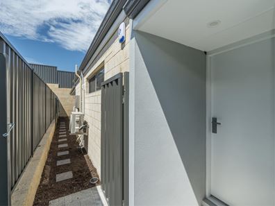 6A Glimmer Rd,, Eglinton WA 6034