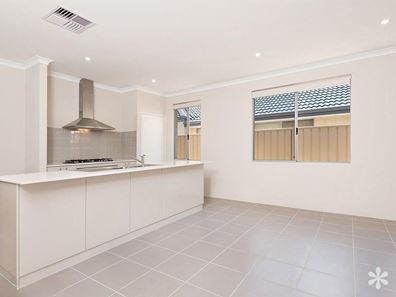 39 Serventy Crescent, Hammond Park WA 6164