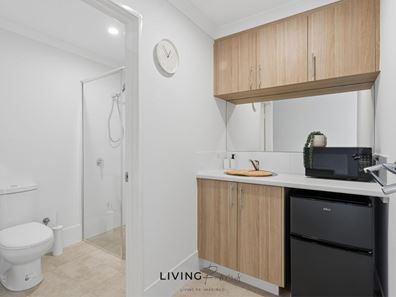 Roon/6  61 Kaler Road, South Yunderup WA 6208