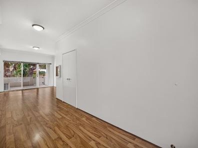 1/35 Tuckey Street, Mandurah WA 6210
