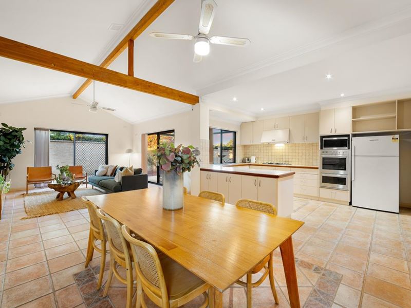 45 Challenger Avenue, Manning WA 6152