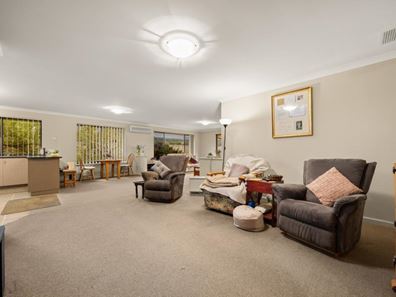 37 Bonannella Entrance, Sinagra WA 6065