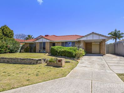 17 Woodlands Grove, Hocking WA 6065