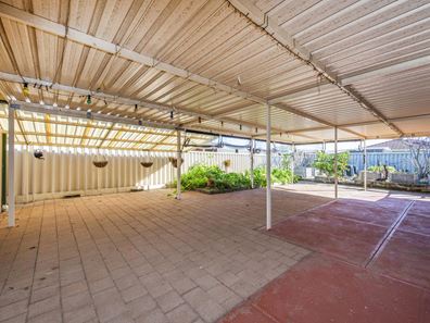 9 Grenadier Court, Warnbro WA 6169