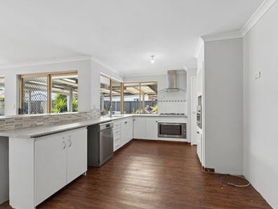 14 Nurrari Close, Waikiki WA 6169