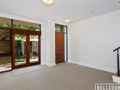 16/2 Quintilian Road, Mount Claremont WA 6010