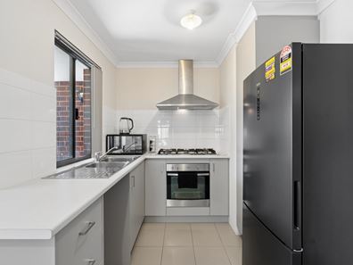 2/13 Manning Road, Gosnells WA 6110