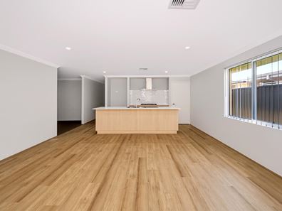 18 Tourmaline Boulevard, Madora Bay WA 6210