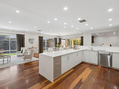 29 Dulegal Way, Aveley WA 6069