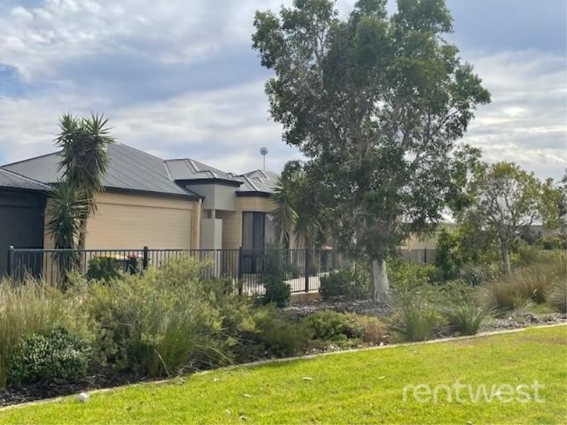 2/160 Benenden Avenue, Butler WA 6036