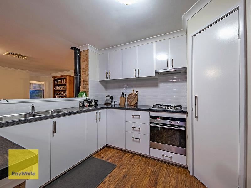 10 Wescap Rise, Merriwa WA 6030