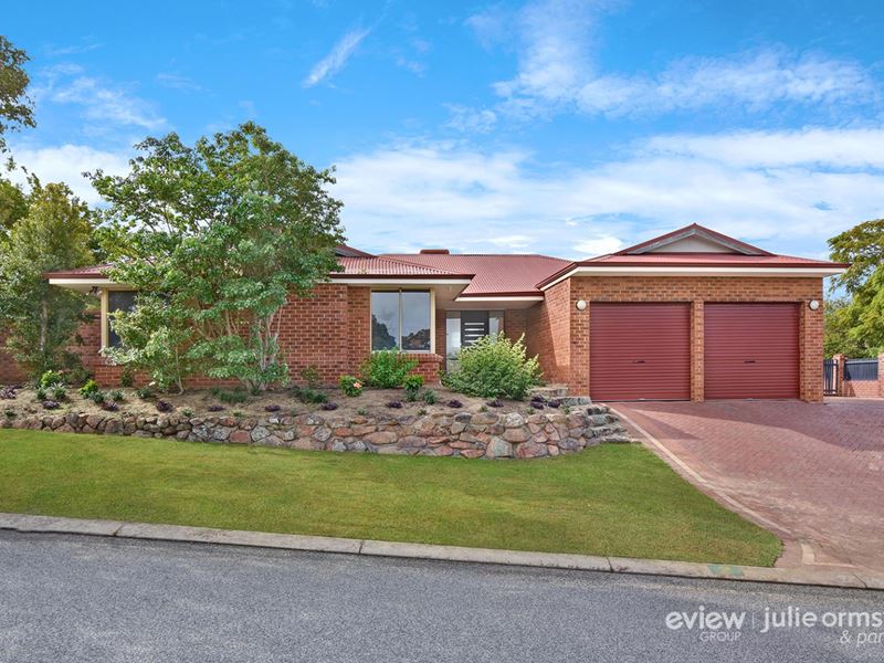 2 Sorrel Rise, Woodvale WA 6026