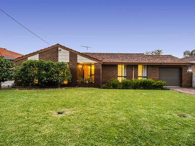 216 Acton Avenue, Rivervale WA 6103