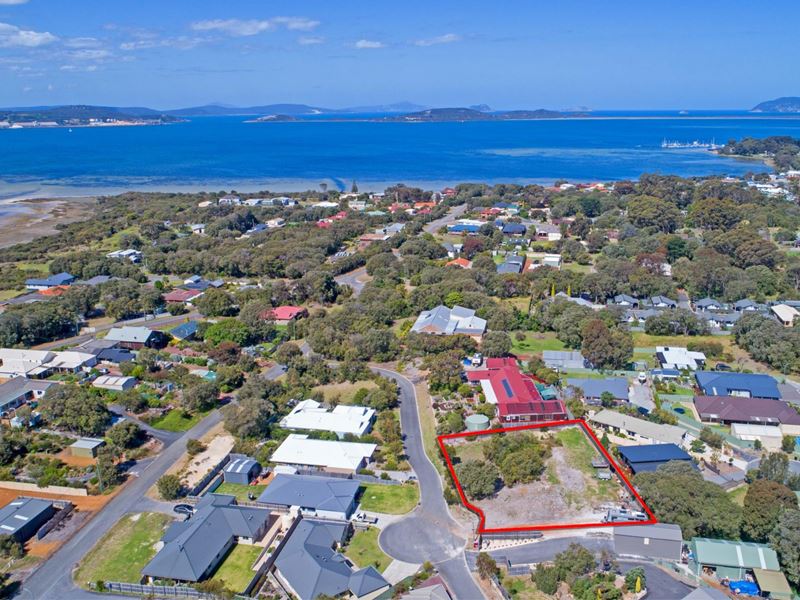 9 Blackswan Court, Little Grove