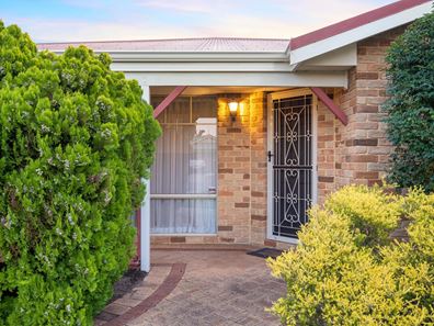 5 Jenkin Mews, Atwell WA 6164