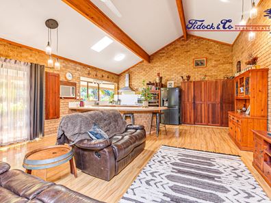 97 Raeburn Road, Roleystone WA 6111