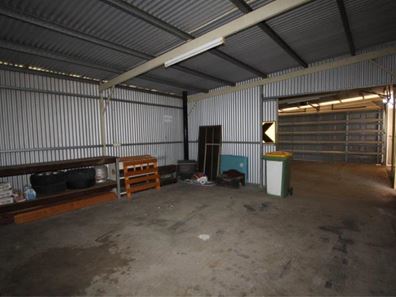 13 Pioneers Road, Merredin WA 6415