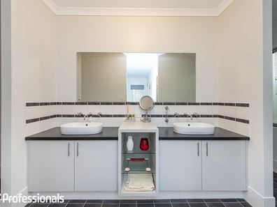 24 Colesbrook Drive, Byford WA 6122