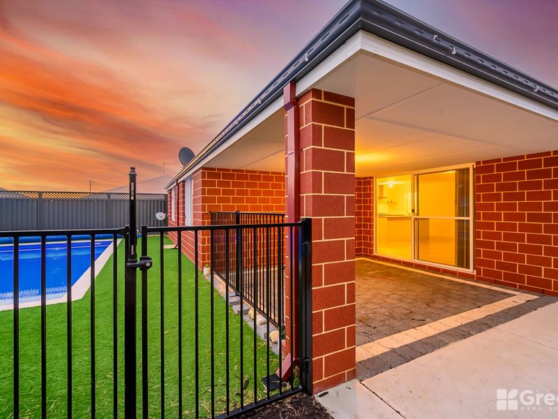 4 Cardinal Loop, Lakelands
