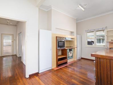 6 Aughton Street, Bayswater WA 6053