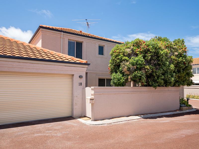 18/160 West Coast Drive, Sorrento WA 6020 | Sold: 23 Nov 2021