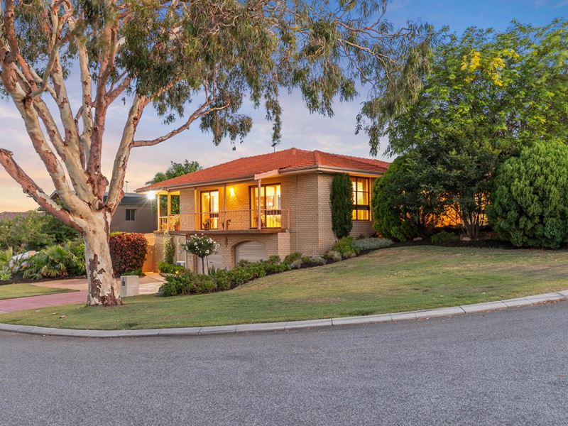 2 Maynard Way, Karrinyup