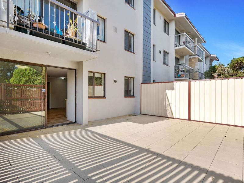 17/33 Farina Drive, Yokine