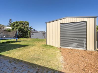 21 Waikiki Road, Safety Bay WA 6169