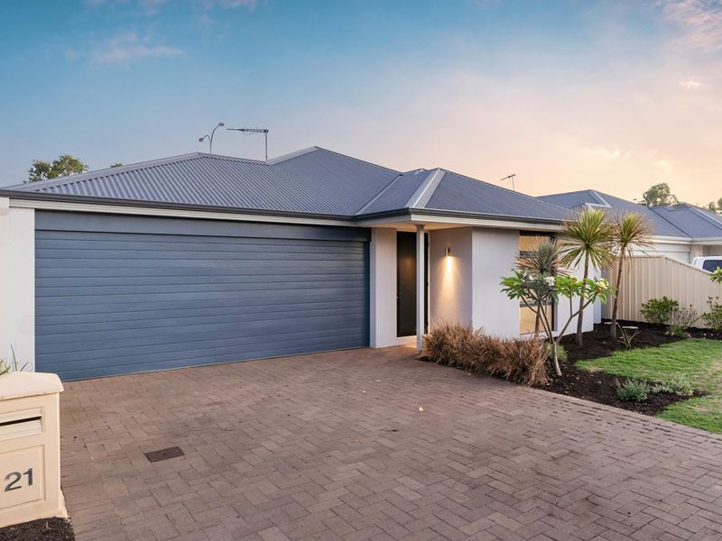 21 Mariposa Gardens, Success