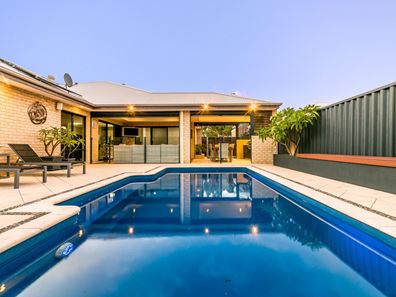 12 Repose Terrace, Atwell WA 6164