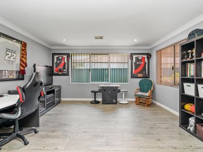 15 Foresters Way, Southern River WA 6110