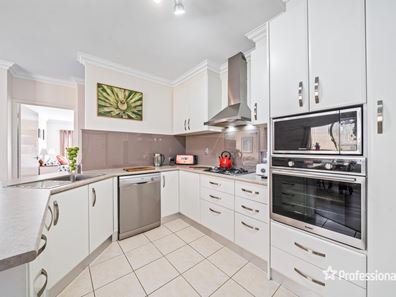 8/41 Burgundy Lane, The Vines WA 6069