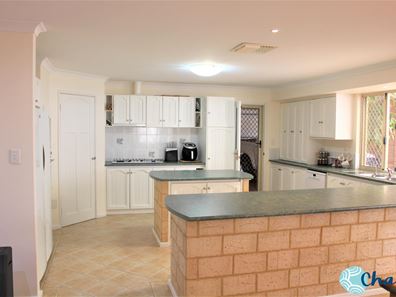 4 Canterbury Mews, Port Kennedy WA 6172