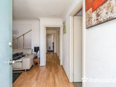 32 Heyshott Road, Balga WA 6061
