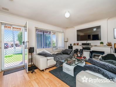 32 Heyshott Road, Balga WA 6061