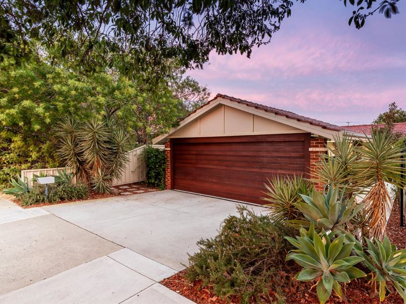 1/114 Lockhart Street, Como