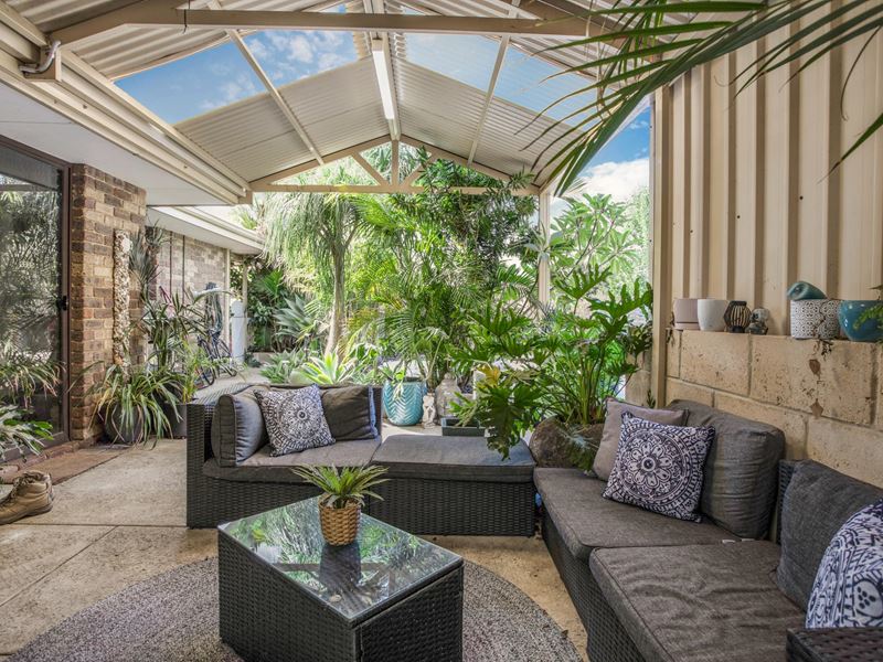 21 Delaporte Way, Carey Park
