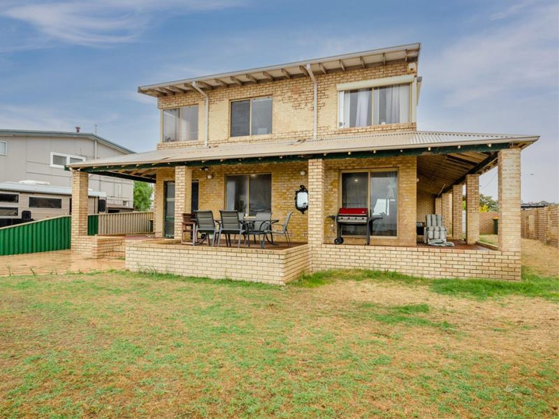 2 Ocean Drive, Quinns Rocks