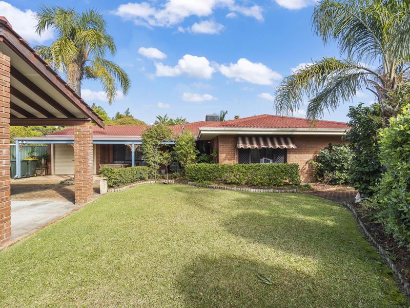 11 Alicia Gardens, Ballajura