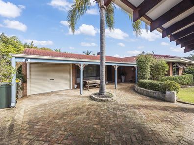 11 Alicia Gardens, Ballajura WA 6066