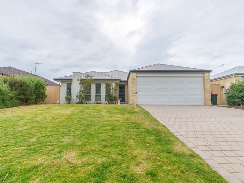 12 Padbury Road, Pinjarra