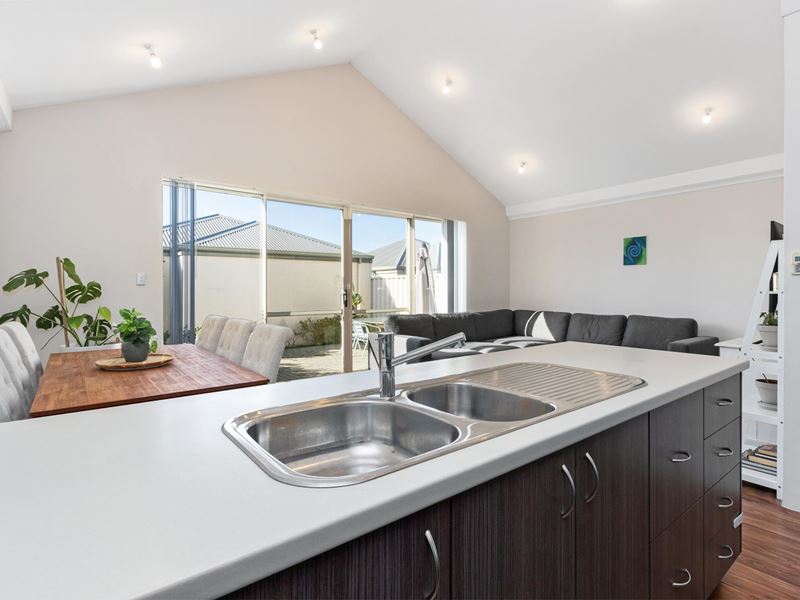 53 Wallaby  Parade, Baldivis