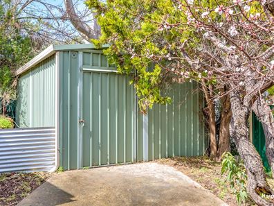 22 Peet Road, Roleystone WA 6111