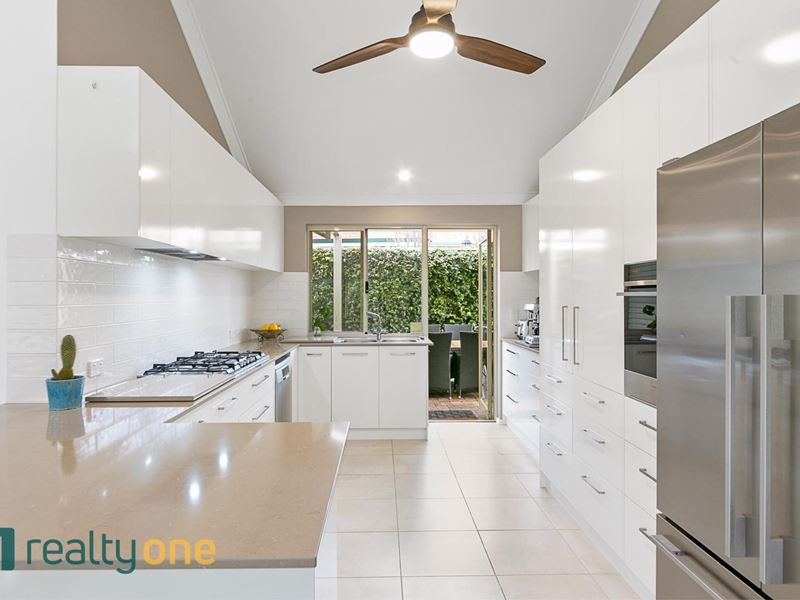 48 Ten Seldam Circle, Winthrop