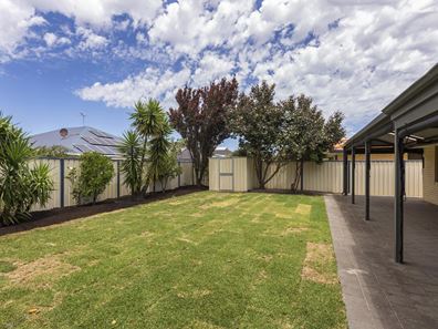 21 Savannah Circuit, Success WA 6164