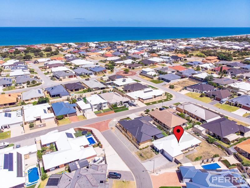 10 Anglesea Way, Madora Bay WA 6210