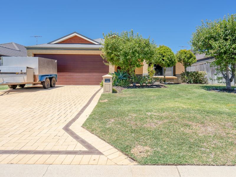 255 Peelwood Parade, Halls Head